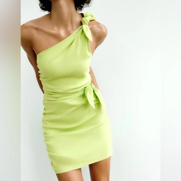 green emerald velvet dress ZARA. Green linen dress T.xs – Hibuy market